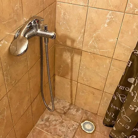 μικρό 20μ από την κεντρική πλατεία