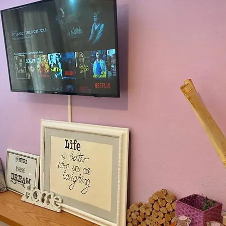 μικρό 20μ από την κεντρική πλατεία